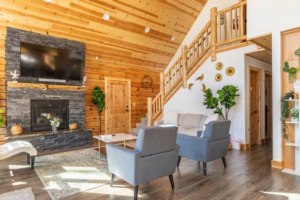 Modern Family Cabin Mins To Lake, Slopes & Hikes Big Bear City Exterior foto